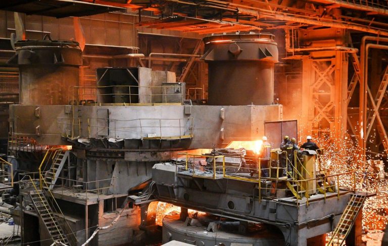 В Санкт-Петербурге сталевары «Роса