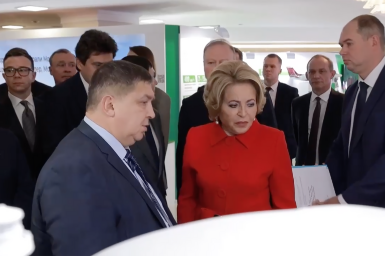 231528gydwtcwc46kzitm44nyjiaie57