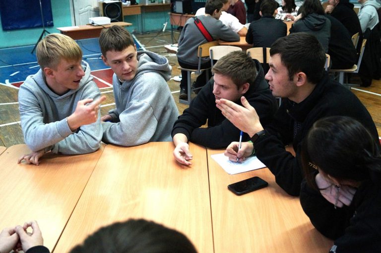 443_impuls-dvizheniyu-vpered