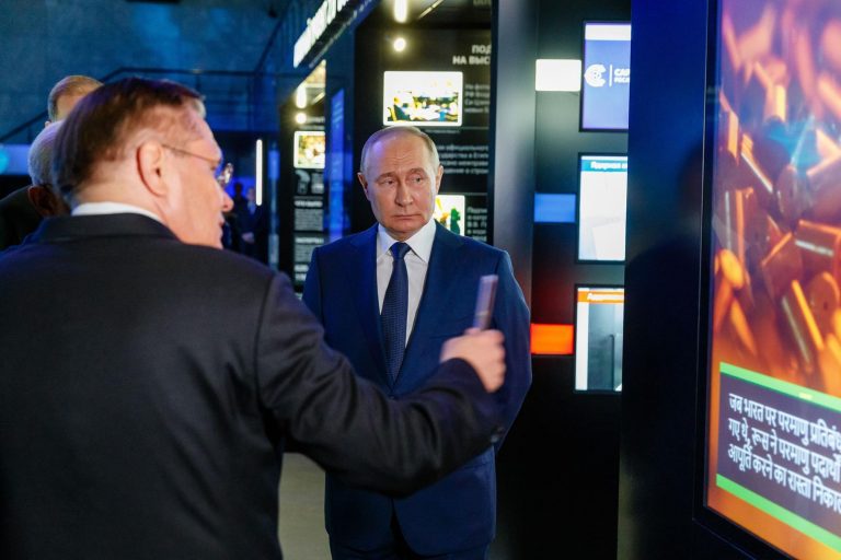 Vladimir Putin and Indian Prime Minister Narendra Modi at VDNH | A.E.Likhachev's Tour at the Atom Pavilion