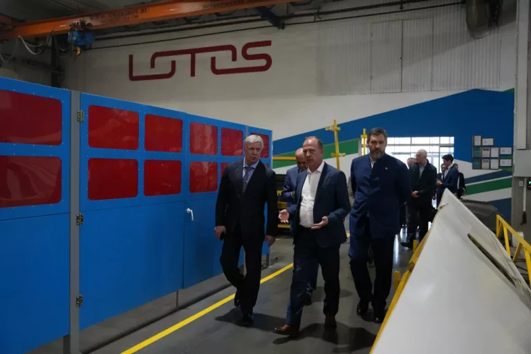 y8h8m9u99960jw7twa21e53nb7fpgg6s