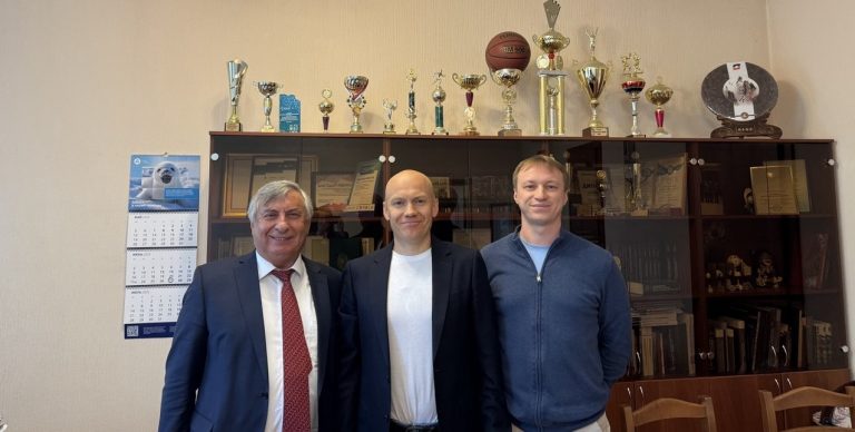 m1myz9u1q8v3l3kxjbkmg2ppxic6iuo2