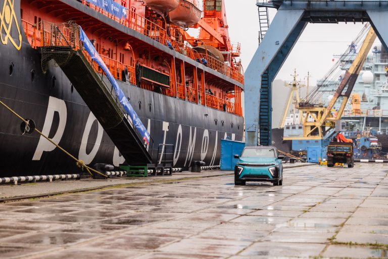 Atom electric car at the North Pole