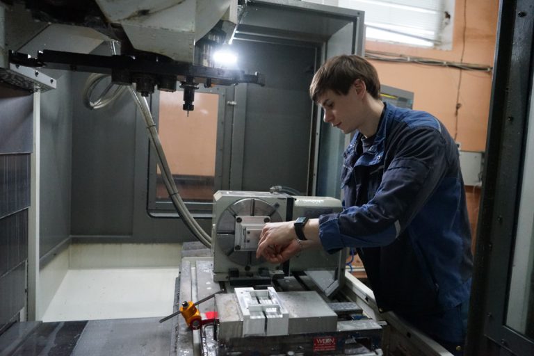 901_impuls-atom-voshel-v-sosta